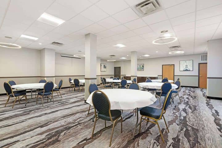 Meeting facility